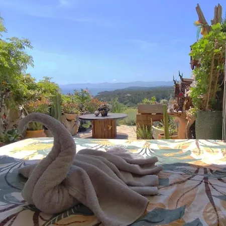 Vue , Jardin & Ambiance Tiny House Saint-Raphael (Var)