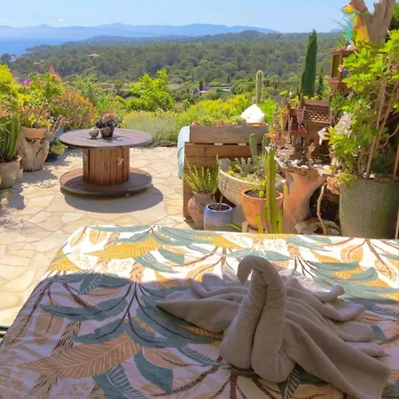 Vue , Jardin & Ambiance Tiny House * Saint-Raphael (Var)