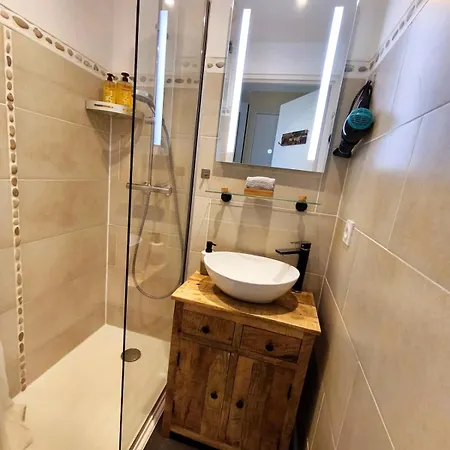 Apartment Vue , Jardin & Ambiance Tiny House Saint-Raphael (Var)